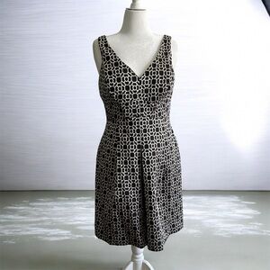 Lauren Ralph Lauren Black and Cream Sleeveless V-Neck Midi Dress